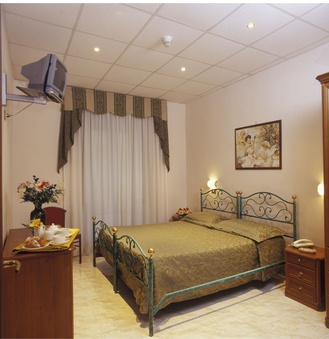 Hotel Oriente Ρώμη Εξωτερικό φωτογραφία